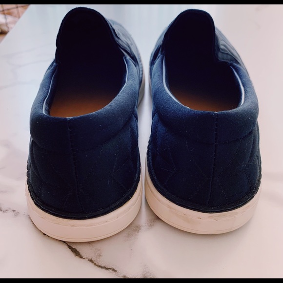 Size 8.5 Ugg Soleda Quilted Sneakers NWOT. - Picture 4 of 5